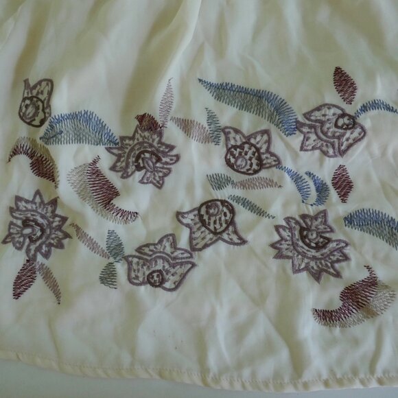 boho silky flowy embroidered cream deep v-neck top Aus size 12 (US size 8) - Picture 5 of 6